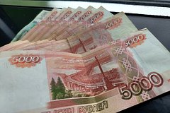 Копилка, символизирующая долгосрочные накопления и кешбэк