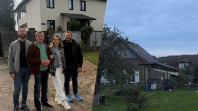 Анна Хилькевич с родными, обнимая их после долгих лет разлуки.